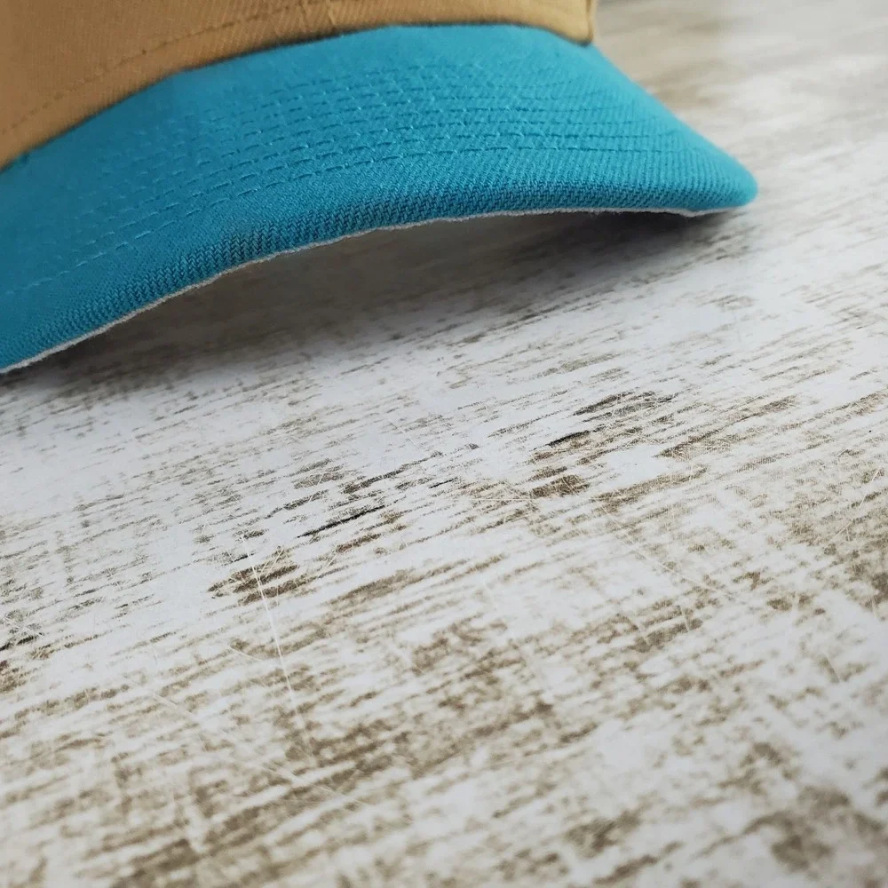 New Era Fitted Hat Cap‎ 7 1/8 Seattle Mariners Side Patch Wheat Metallic